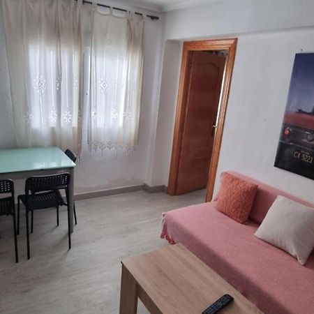 Lovely Three-Bedroom Apartment In Puerto De Sagunt Пуэтро-де-Сагунто Экстерьер фото